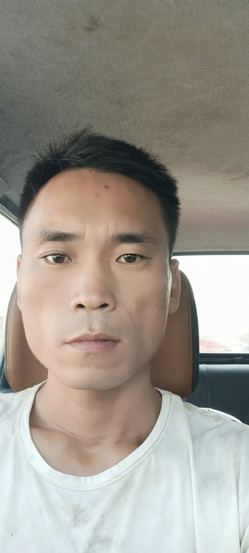石头的第一张照片--襄阳闪婚服务中心